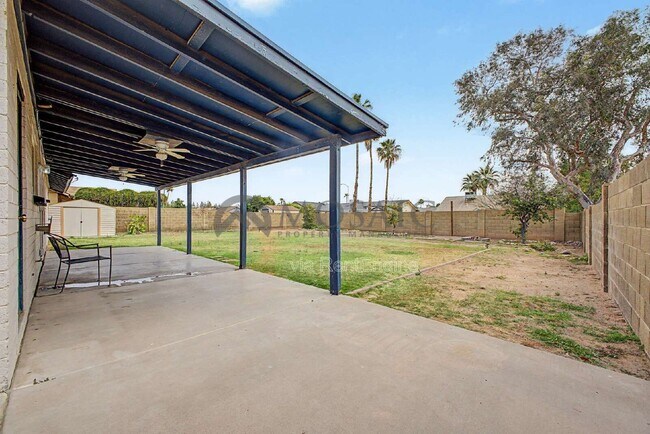 Building Photo - 4837 E Encanto St