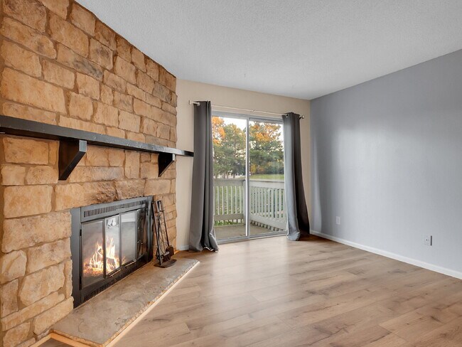 Building Photo - $1,545.95, 2-bed, 2-bath located in Denver with $500 OFF FIRST MONTH'S RENT!
