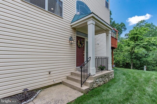 Building Photo - 13416 Burrough Farm Dr