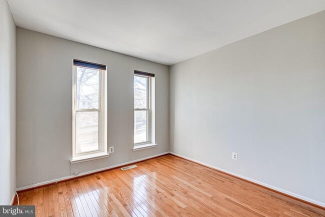 Building Photo - 1727 Cy Ct