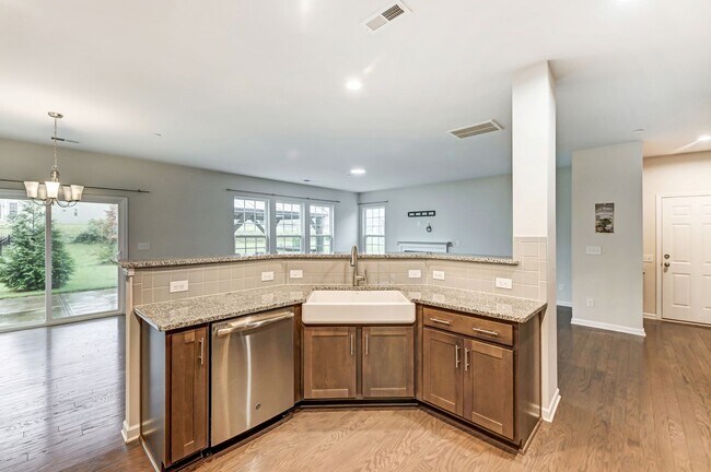 Building Photo - Rare opportunity in Allen Mills !!