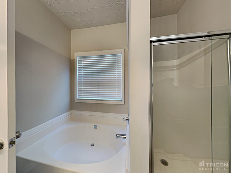 Building Photo - 441 Pondweed Dr