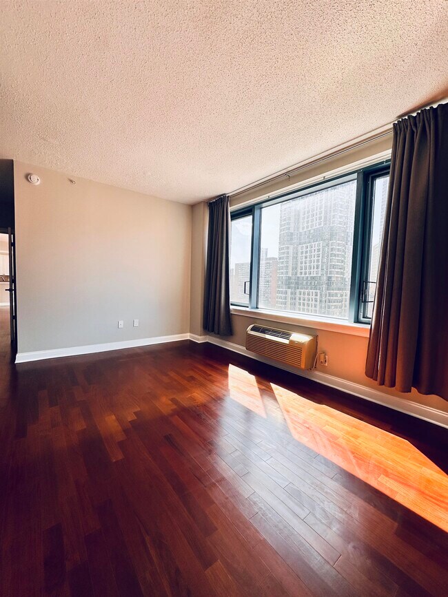 Building Photo - 311 Washington St