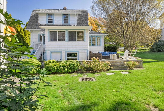 Building Photo - 53 Noroton Ave