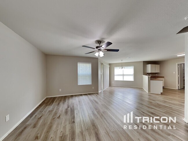 Building Photo - 1042 Condor Dr