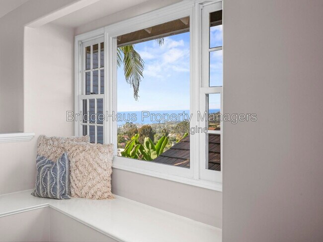Building Photo - 7753 Via Capri