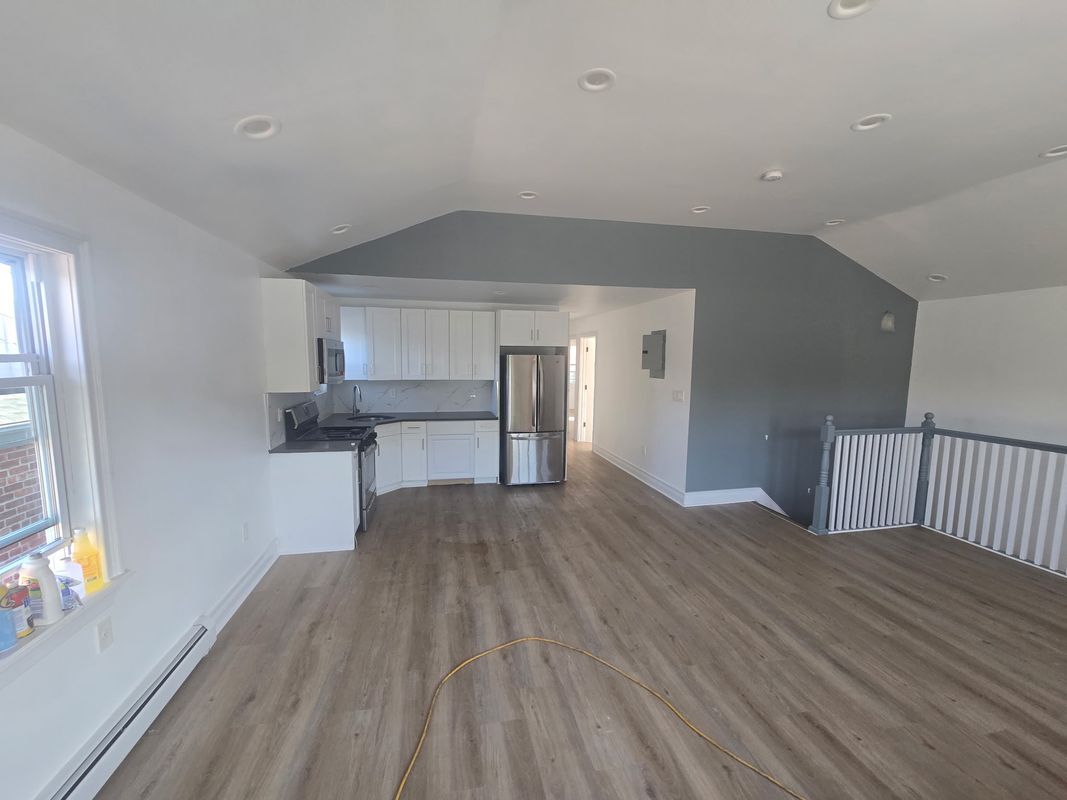 Building Photo - 1754 Hammersley Ave
