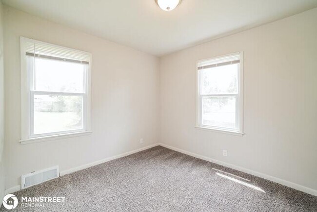 Building Photo - 4909 Norwood Avenue, Kansas City, MO 64133