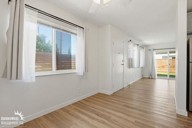 Building Photo - Bright and Inviting 2Bdm 1Ba Home in Escondido.