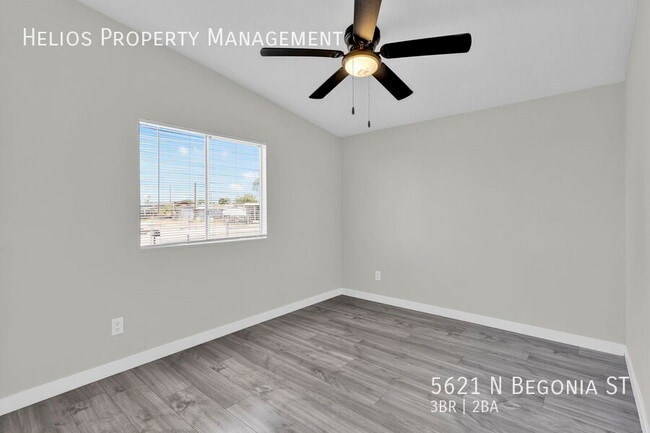 Building Photo - 5621 N Begonia St