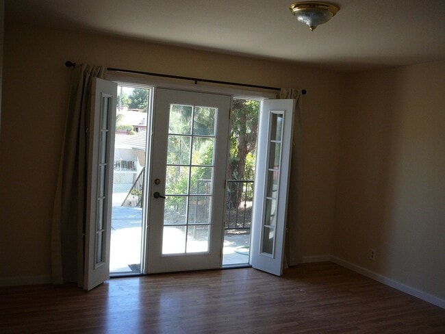 Building Photo - 2 Bedroom / 2 Bathroom Home inside Canyon Lake