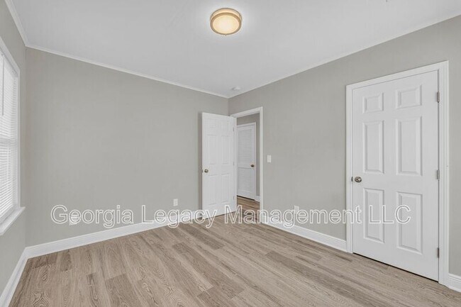 Building Photo - 55 Andrews Ct