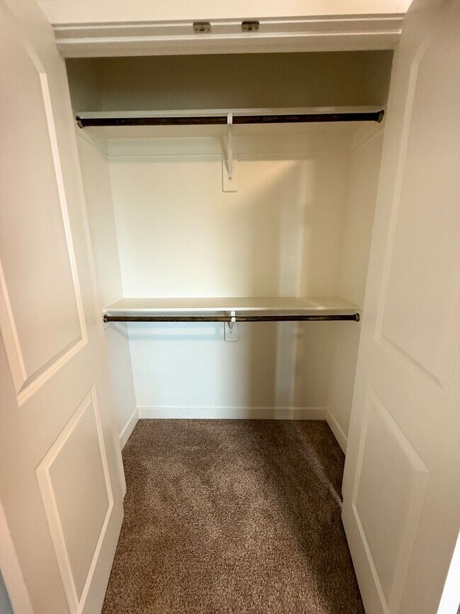 Building Photo - Beautiful 4-Bedroom 2-Story Home with Neighborhood Amenities