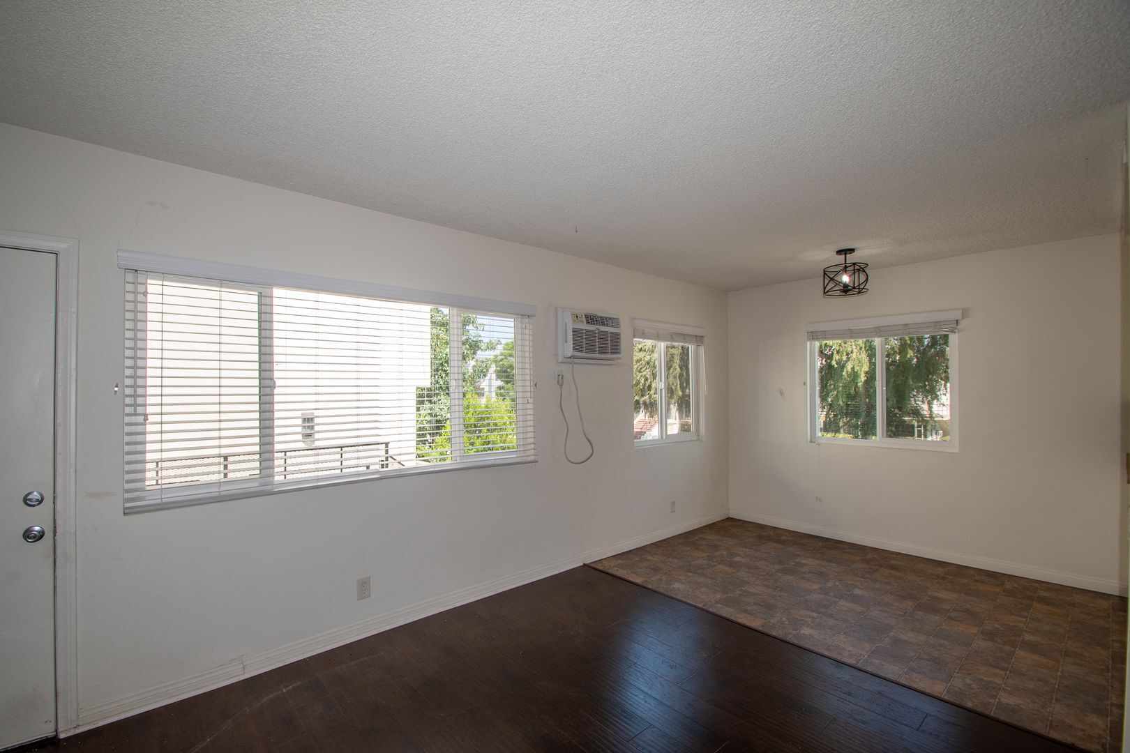 Building Photo - 11100 Camarillo St
