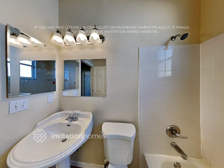 Building Photo - 631 Heather Glen Loop