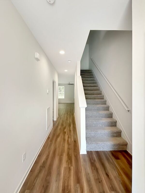 Building Photo - 1221 Marble St