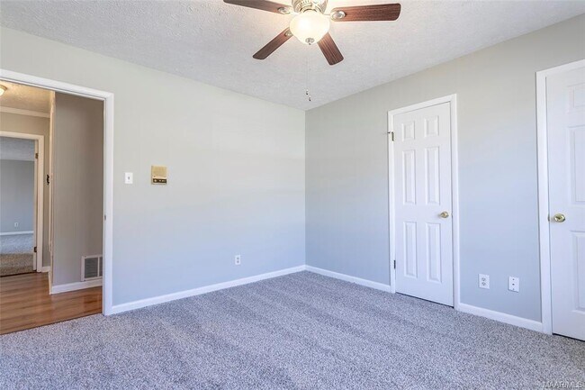 Building Photo - 110 Diane Dr