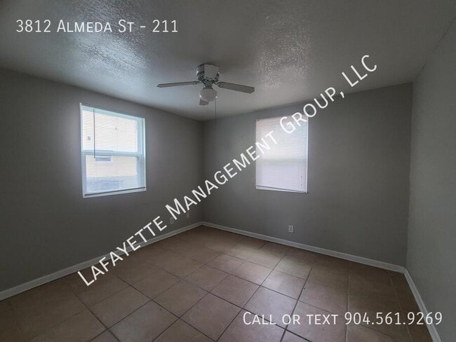 Building Photo - 3812 Almeda St