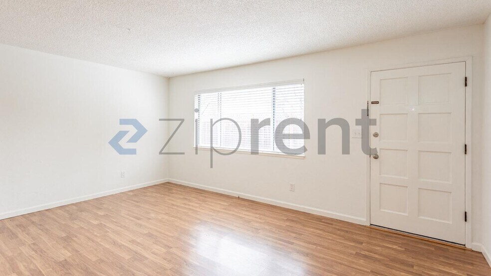 Building Photo - 12 Post St