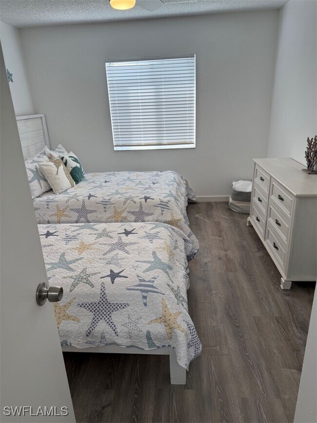 Building Photo - 2875 Palm Beach Blvd