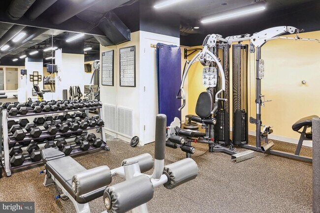 Building Photo - 5500 Holmes Run Pkwy