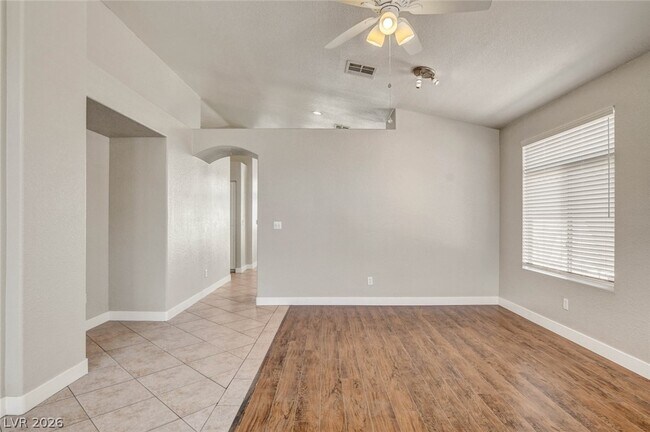 Building Photo - 980 Sand Coral Dr