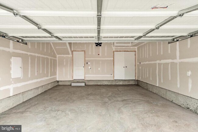 Building Photo - 4404 Fair Lakes Ct