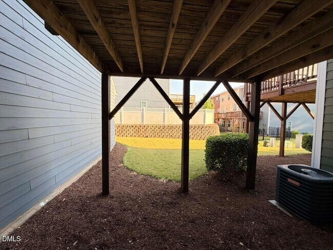 Building Photo - 112 Brier Summit Pl