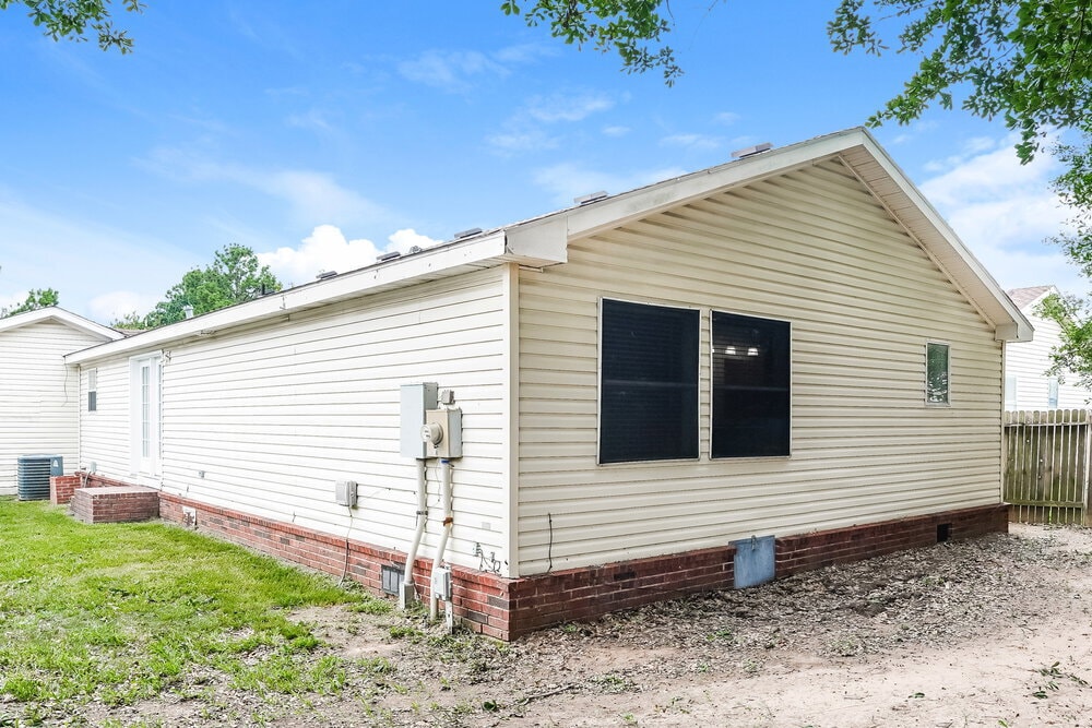 Building Photo - 10115 Elderberry Park Ln