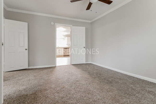 Building Photo - Charming 3 Bedroom in LaGrange!
