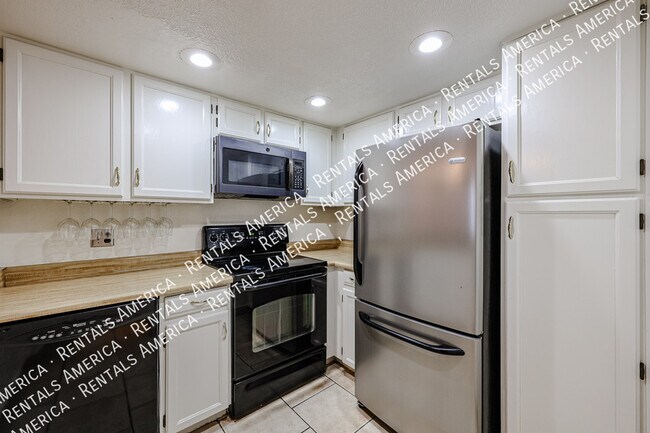 Building Photo - Check out this beautiful 2-bedroom, 2.5 ba...