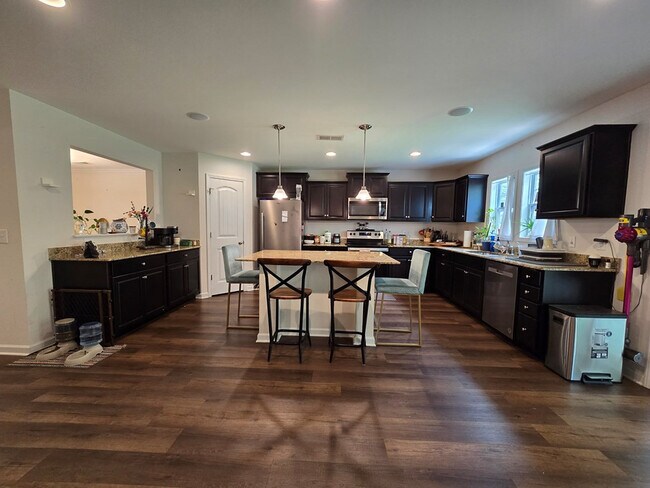 Building Photo - 165 Whitetail Cir