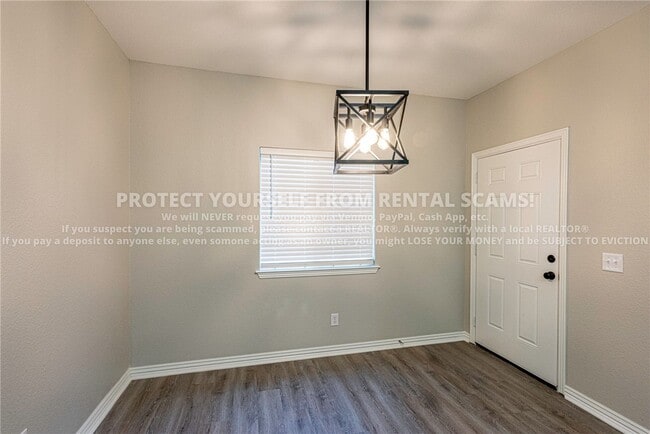 Building Photo - 758 W Breeze Cove