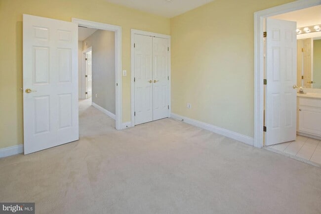 Building Photo - 8629 Terrace Garden Way