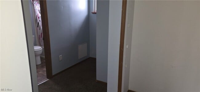 Building Photo - 3224 E 117th St