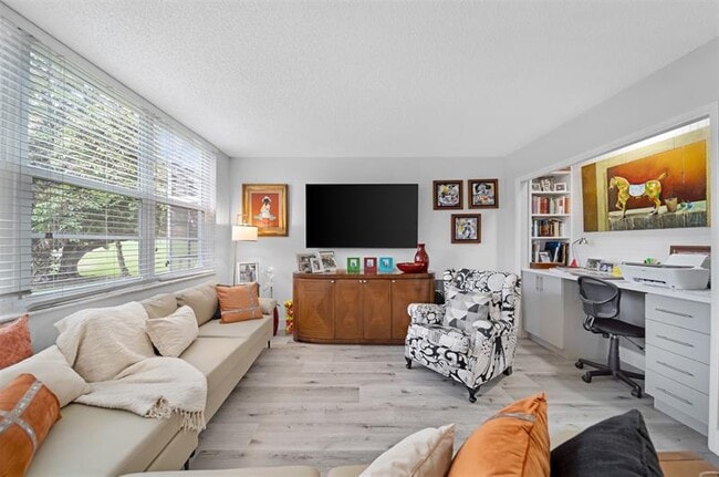 Building Photo - 903 Cypress Grove Dr