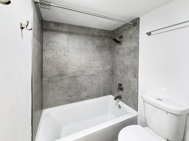 Building Photo - 1270 Cleveland Ave