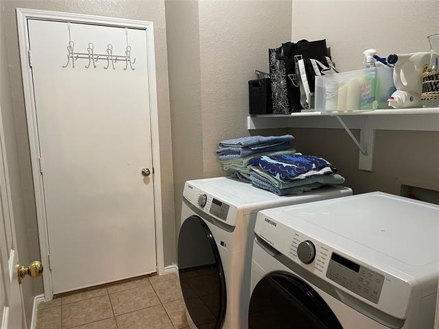 Building Photo - 6420 Lasalle Ln