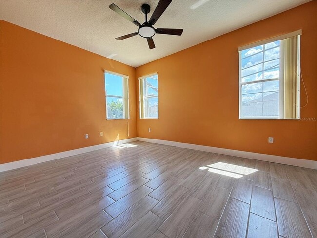 Building Photo - 194 Sand Ridge Dr