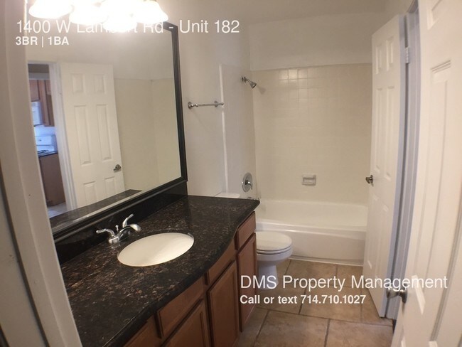 Building Photo - 1400 W Lambert Rd