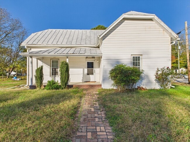 Primary Photo - 315 High St