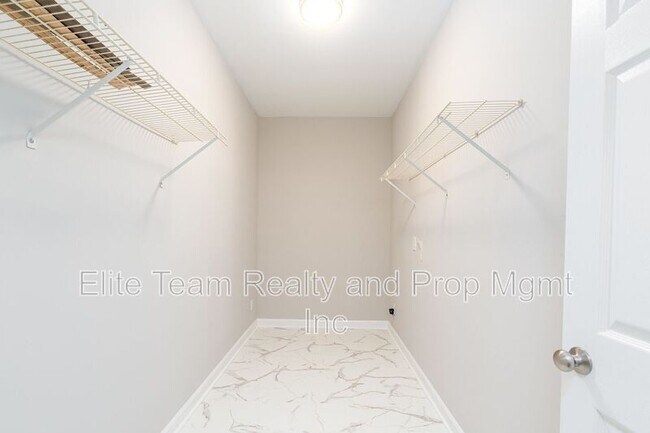 Building Photo - 5283 Downing Creek Dr