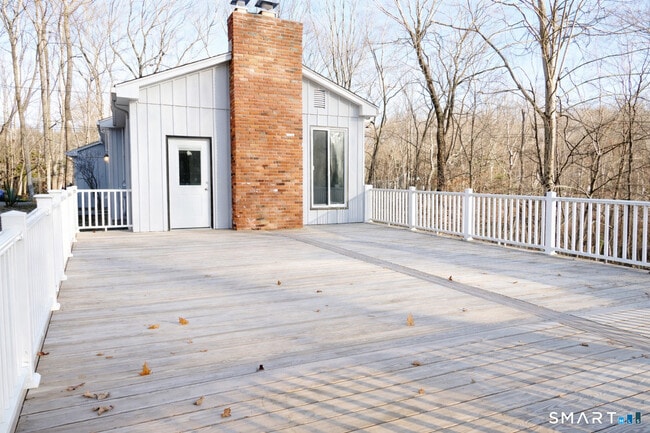 Building Photo - 2079 Portland-Cobalt Rd