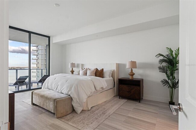 Building Photo - 3015 S Ysabella Ave