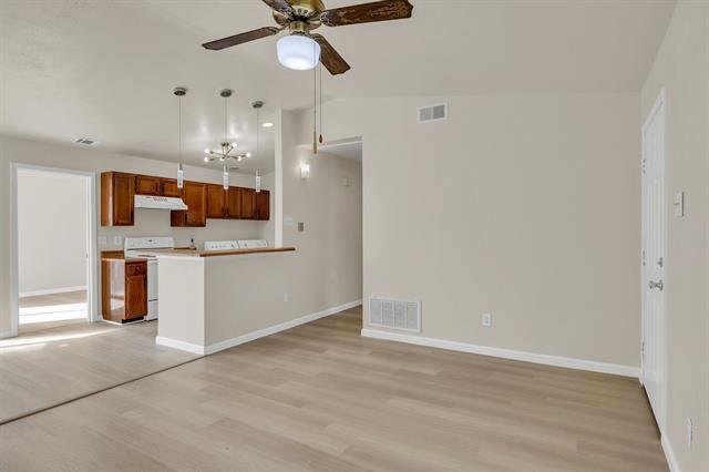 Building Photo - 1418 Butterfield Dr