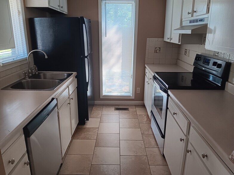 kitchen - 1 Britten Cir