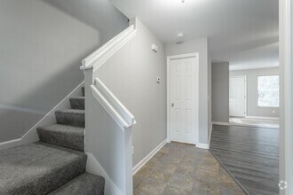 Building Photo - 2 Bedroom, 2 Bath townhome in East Brainerd!