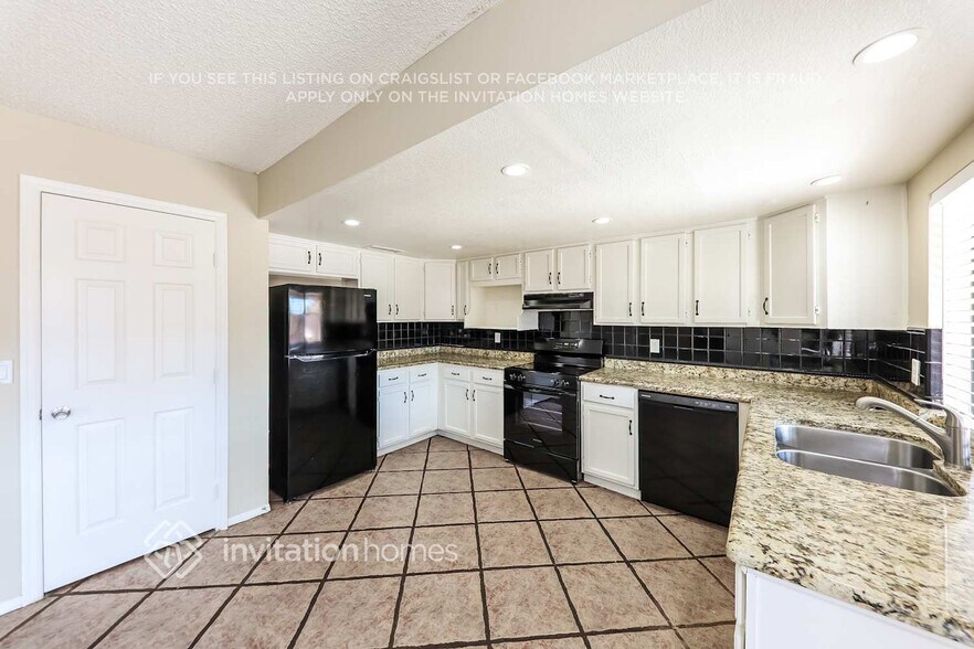 Building Photo - 6303 W Mescal St