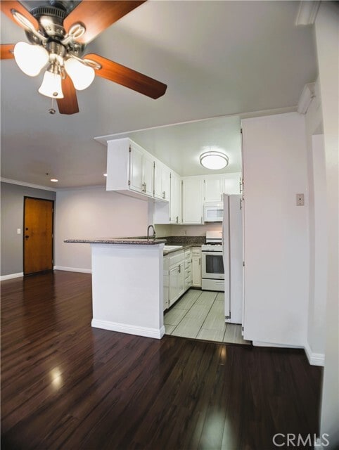 Building Photo - 11162 Camarillo St