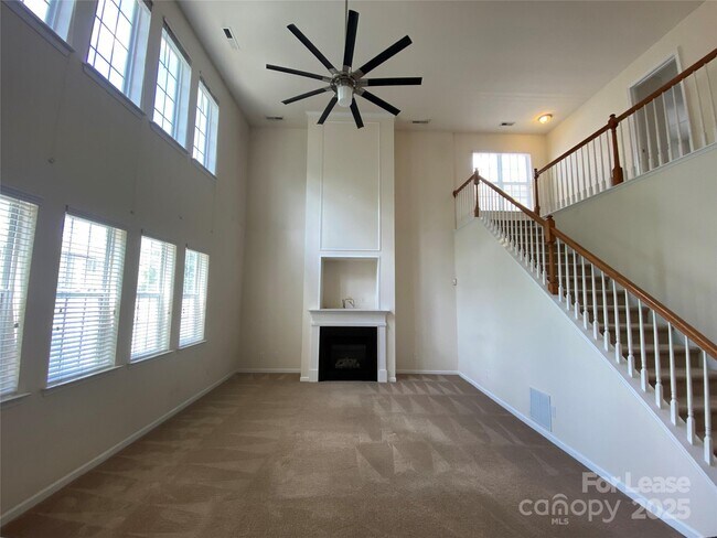 Building Photo - 6512 Manitoba Ln